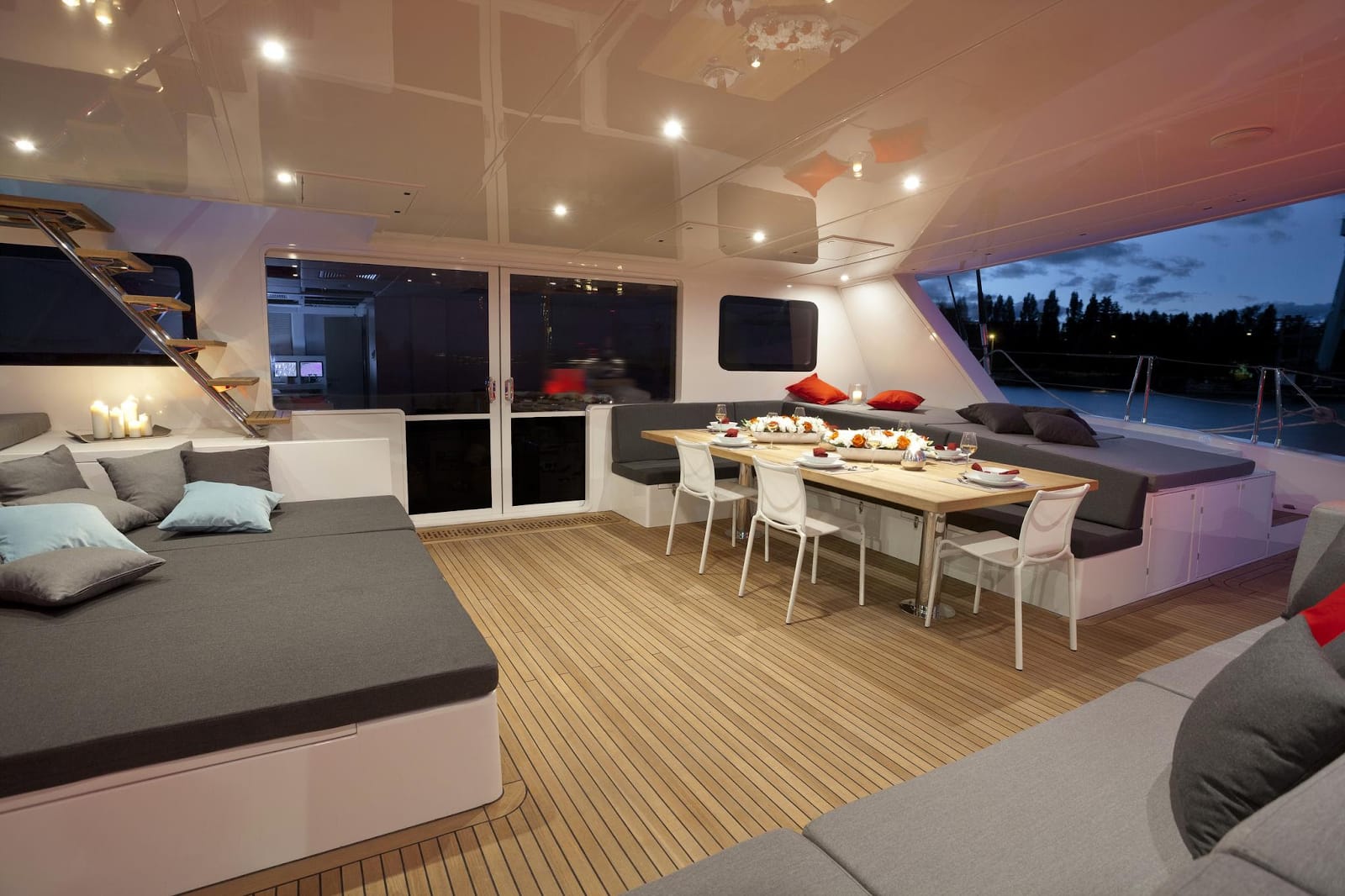 Catamaran Levante